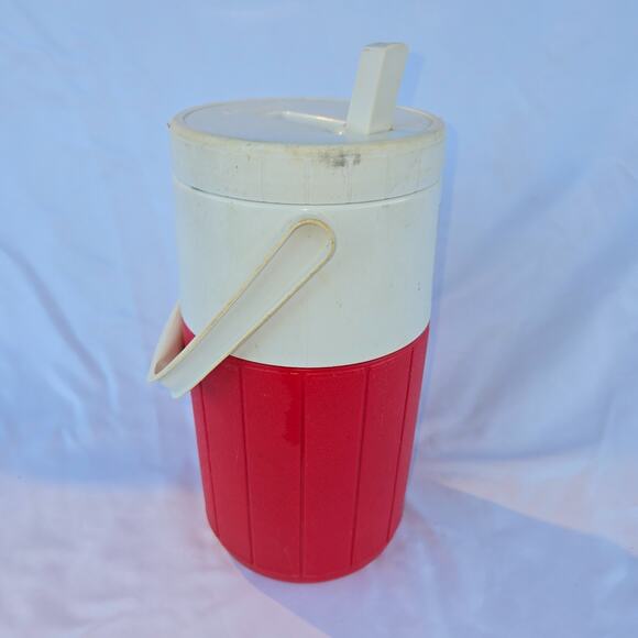 Marlboro Coleman Cooler Water Jug 1/2 Gallon Vintage Swivel Spout Handles Red - Picture 15 of 15
